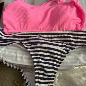 Target Women’s /teen pink swimsuit top with blue/white stripe bottom-M4-6-NWT